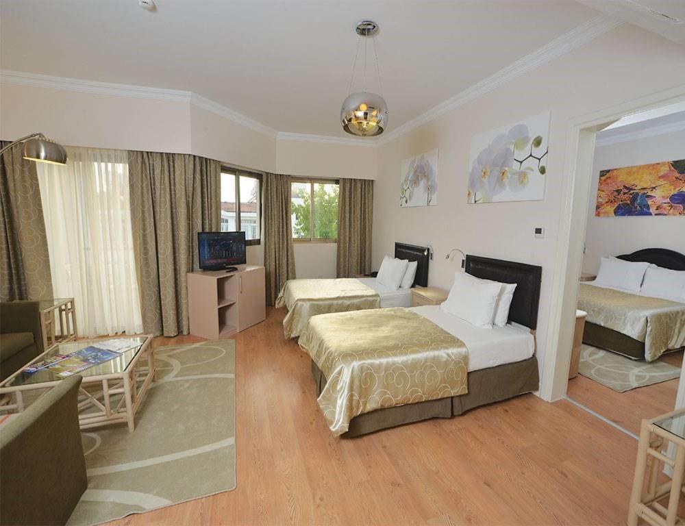 Jasmine Court Hotel Girne Kamer foto